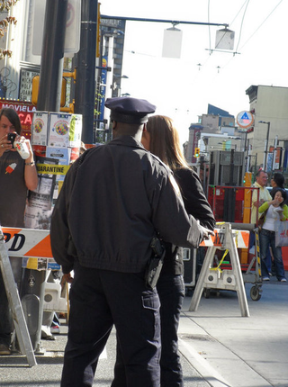 Illustration for article titled Fringe Set Pics